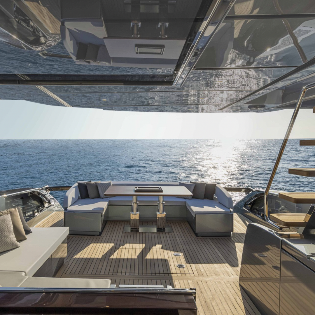 M/Y Riva 76 - 24m - 3 Cabins - 10 Guests