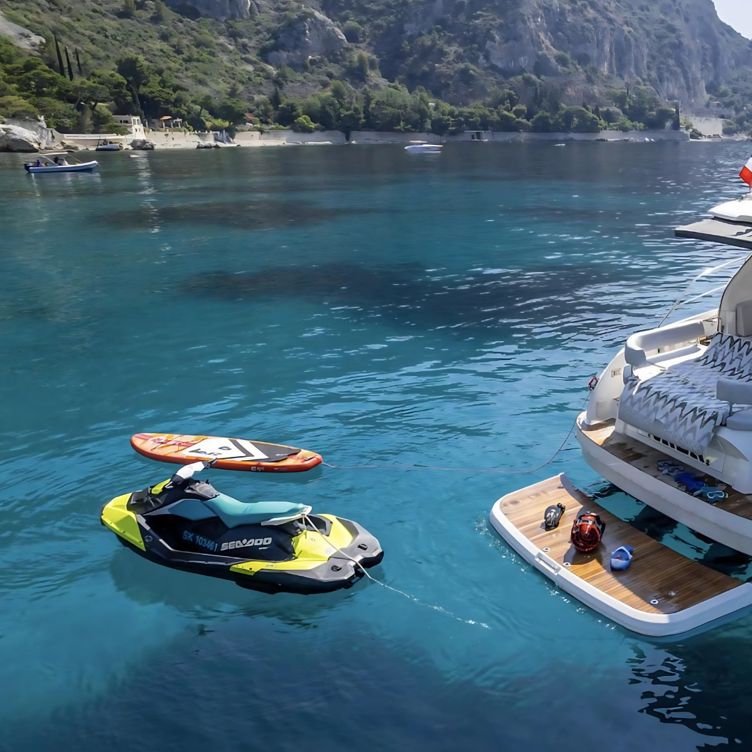M/Y BAVARIA 40 - 12 m - 2 Cabins - 10 Guests