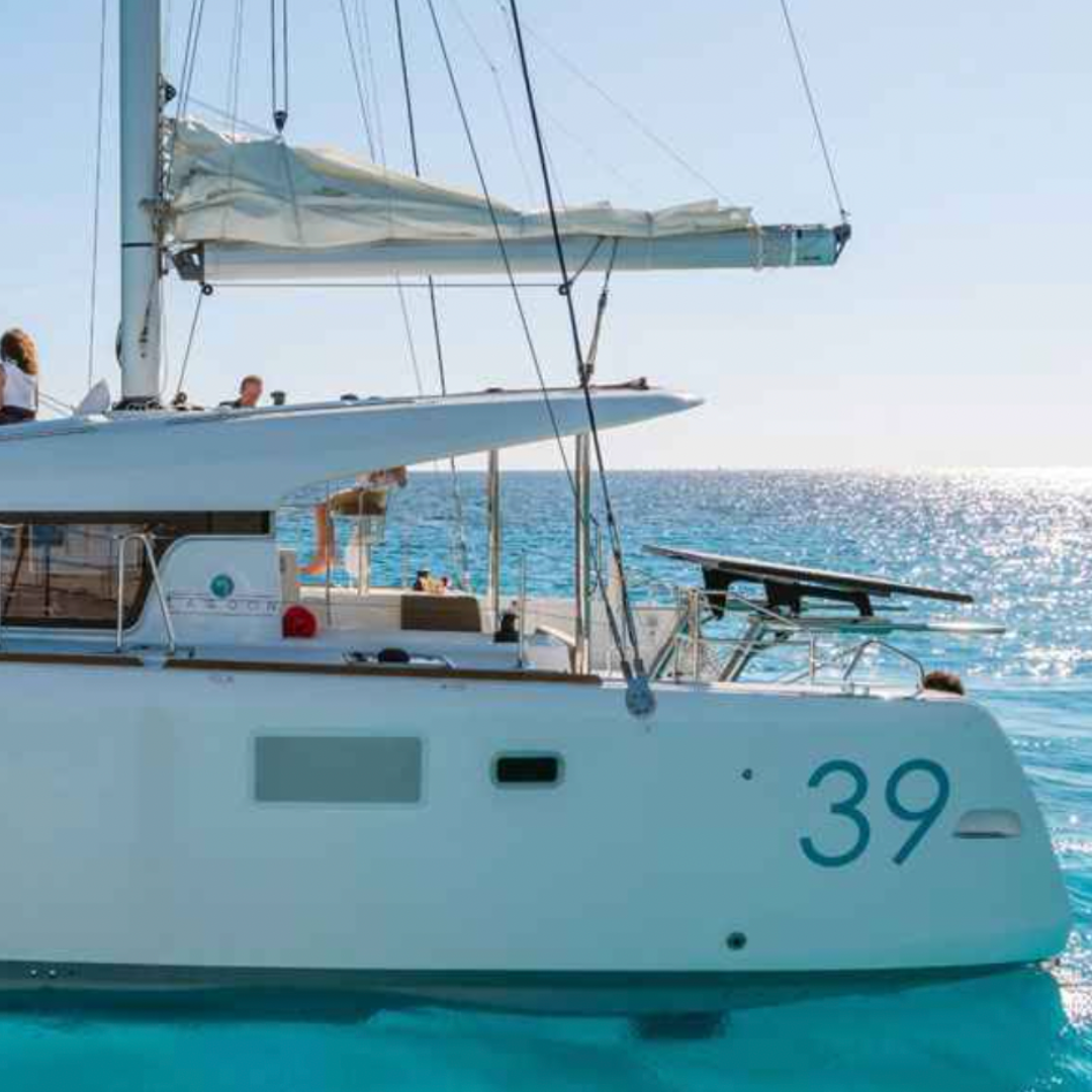 Catamaran Lagoon 39 - 12 m - 17 Guests