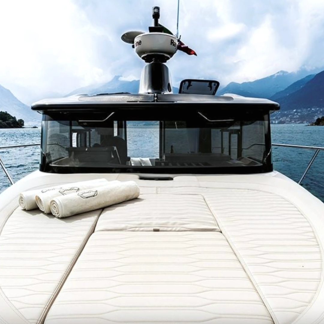 M/Y CRANCHI T36 - 12 m - 1 Cabin - 9 Guests