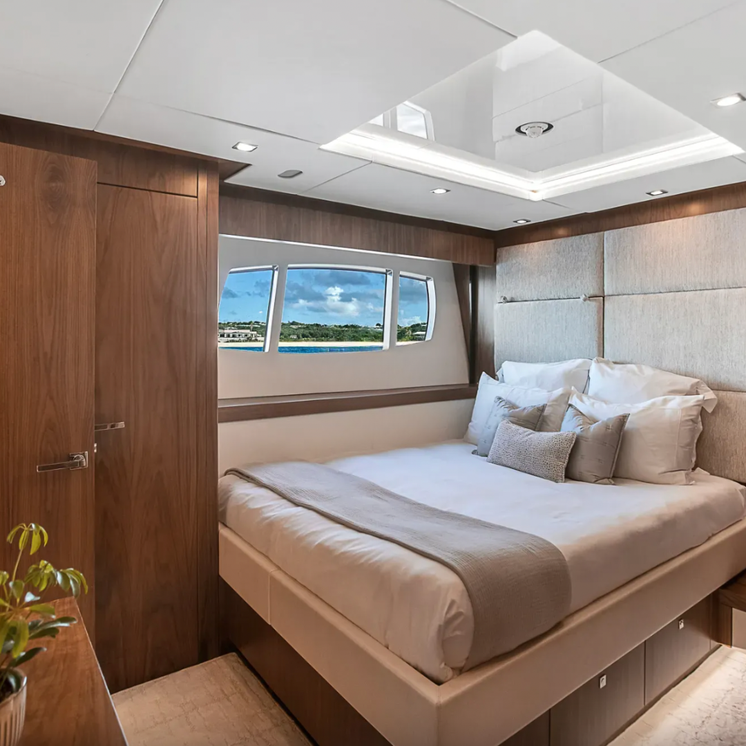 M/Y SUNSEEKER 114 - 33,05 m - 11 Guests - 5 Cabins - 7 Crews