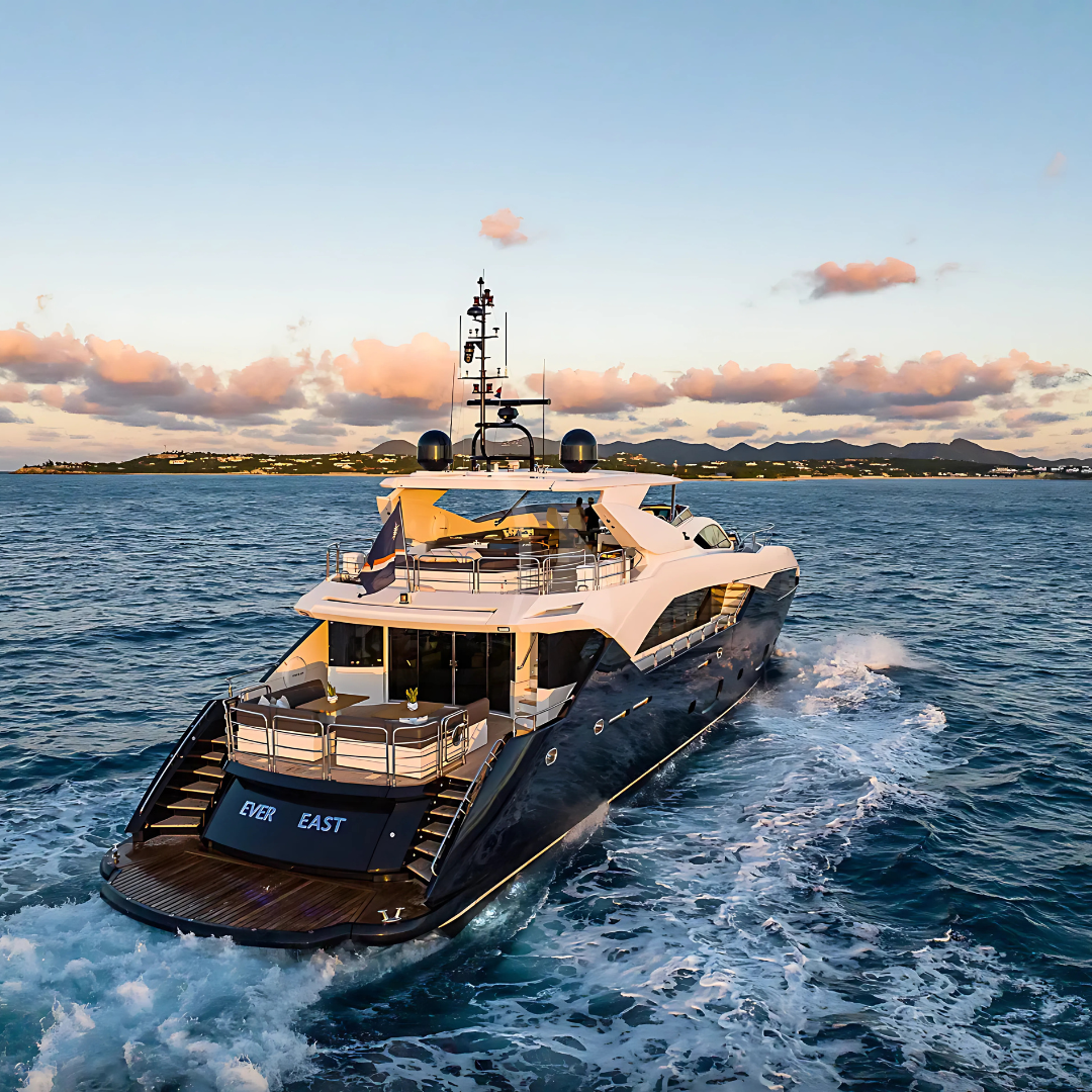 M/Y SUNSEEKER 114 - 33,05 m - 11 Guests - 5 Cabins - 7 Crews
