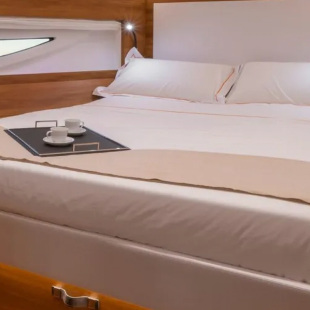 M/Y Solaris 48 LOB - 15 m - 1 Cabin - 11 Guests