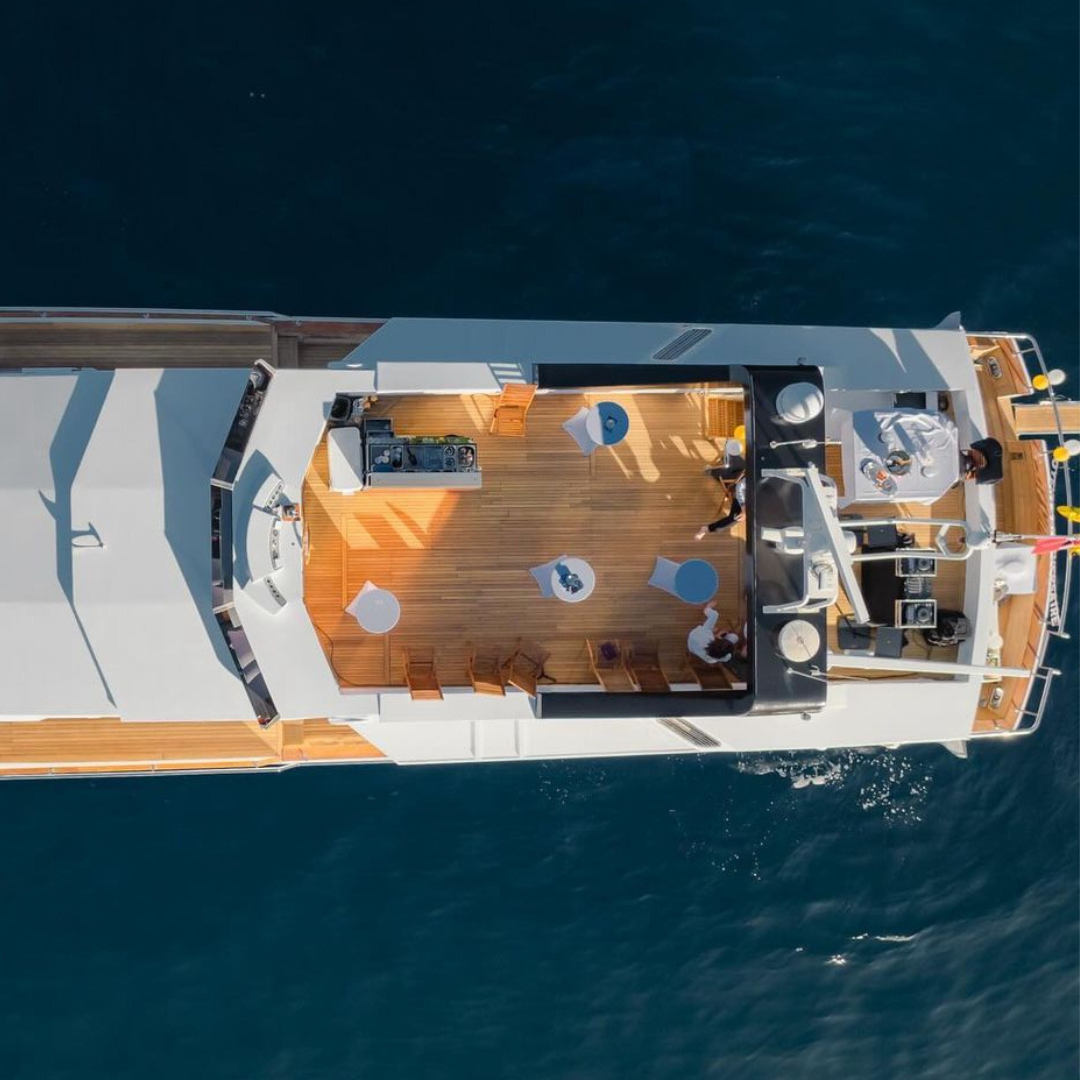 M/Y Zaffiro - 23,6 m - 4 Cabins - 40 Guests