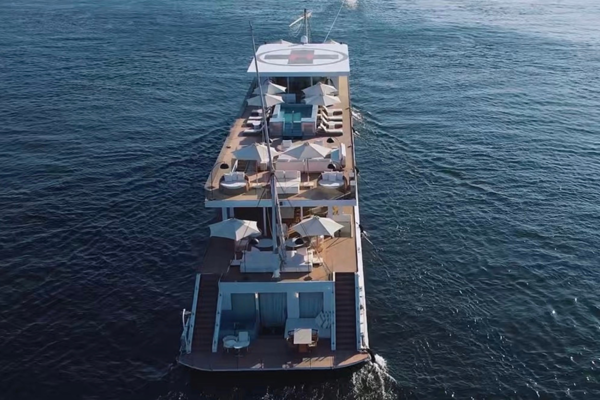 ARAX YACHT 60m Private Nile Cruise - 18 Guests - 9 Cabins - 24 Crews - 5 Nights