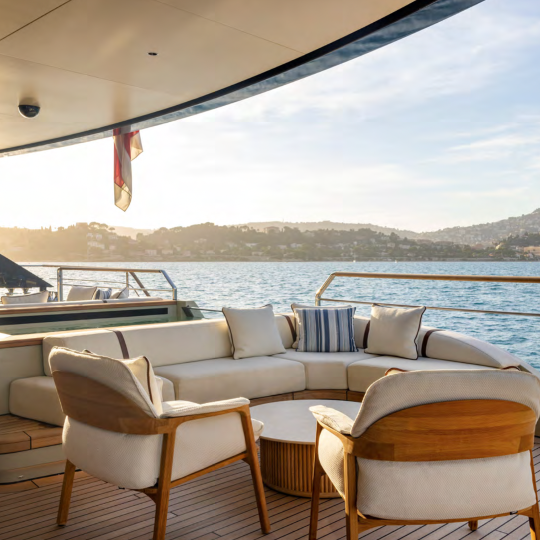 M/Y SEAWOLF X - 42,83 m - 12 Guests - 5 Cabins - 9 Crews