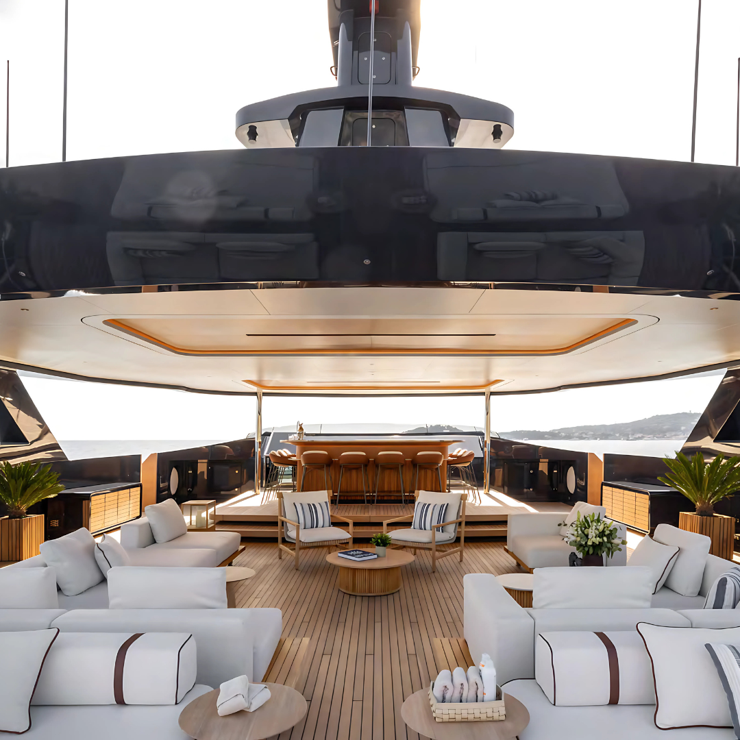 M/Y SEAWOLF X - 42,83 m - 12 Guests - 5 Cabins - 9 Crews