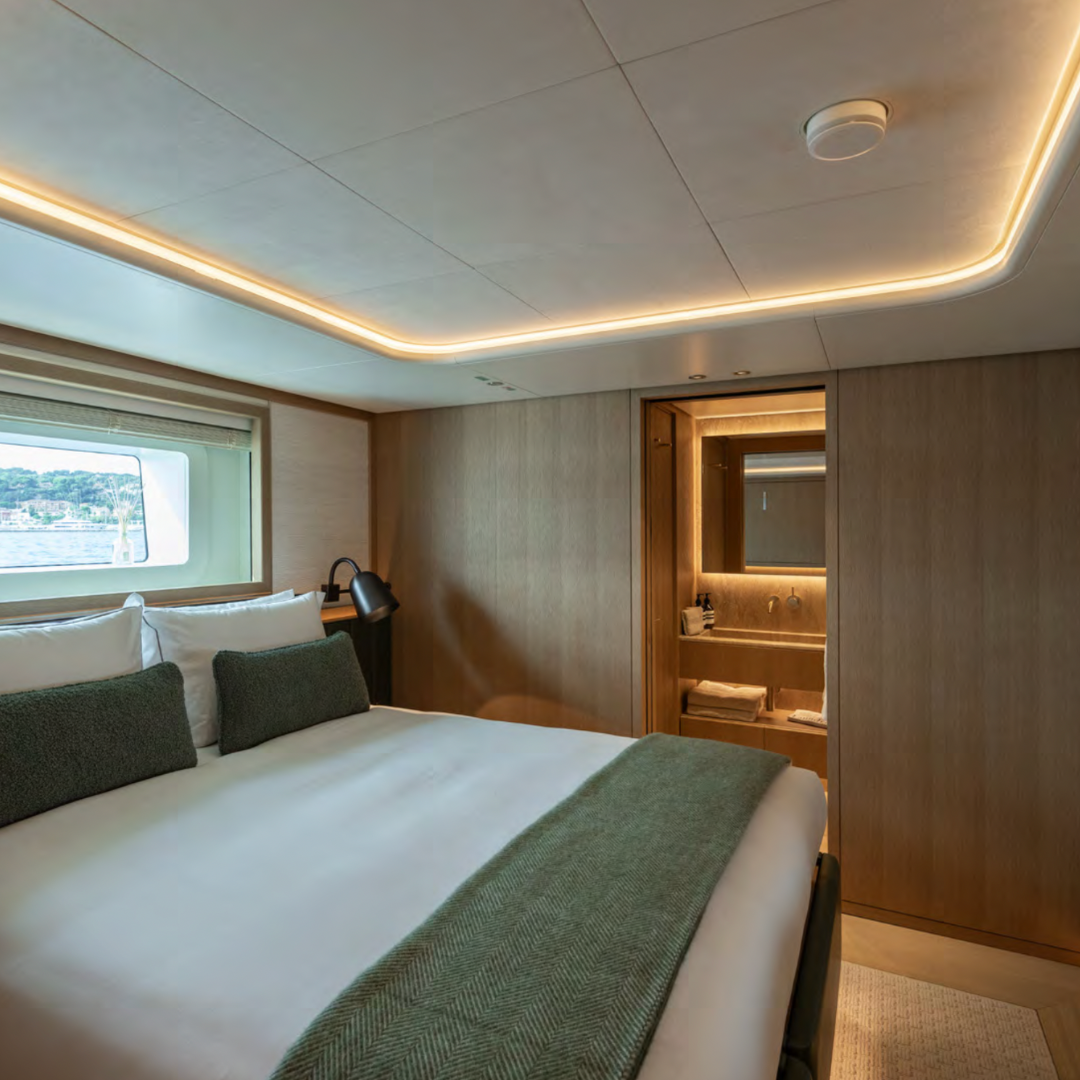 M/Y SEAWOLF X - 42,83 m - 12 Guests - 5 Cabins - 9 Crews