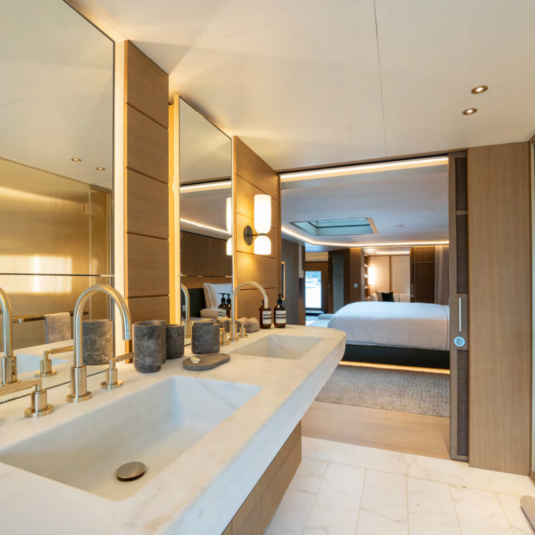 M/Y SEAWOLF X - 42,83 m - 12 Guests - 5 Cabins - 9 Crews